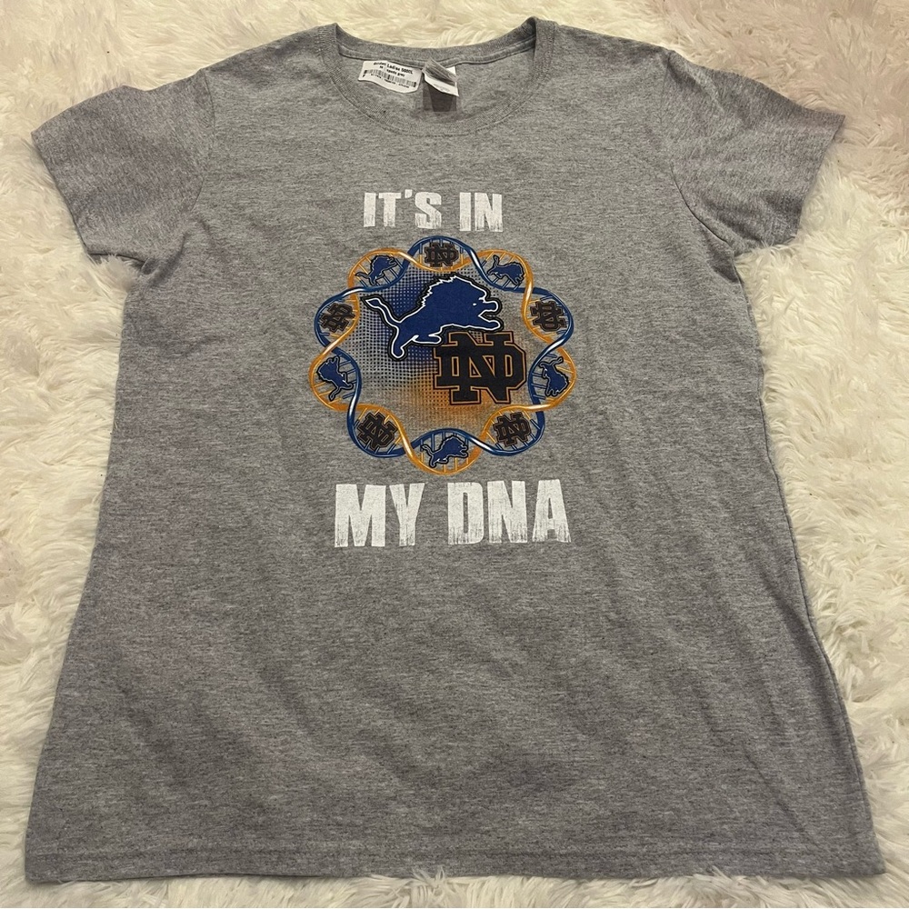 Notre Dame Detroit Lions It’s in my DNA T-Shirt Women’s Size M